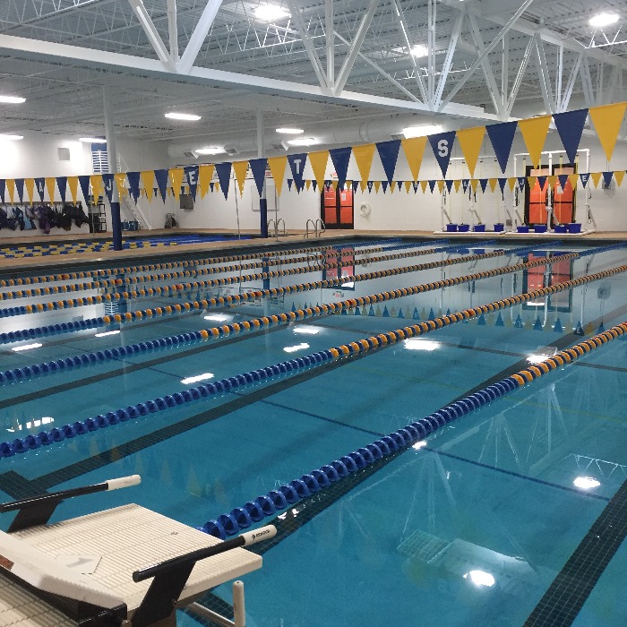 Piscina Aquajets Aquatic Center - Hennepin County