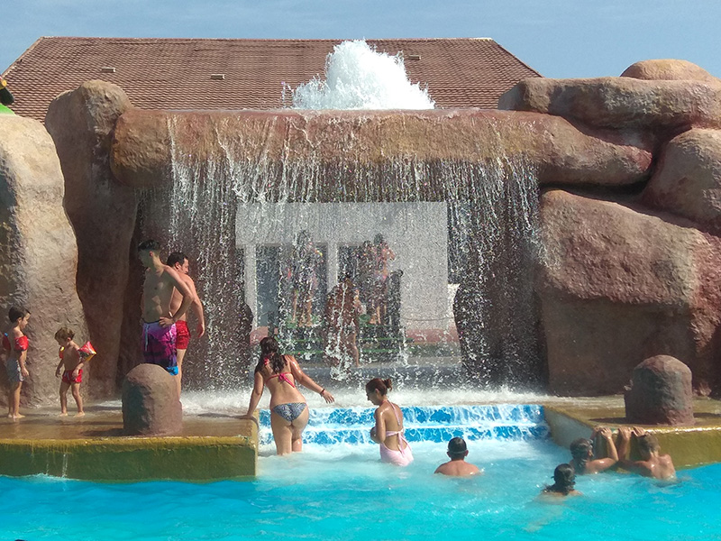 Piscina Aquatropic - Nimes