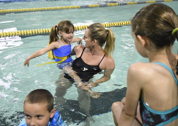 Piscina Attleboro YMCA - Downtown Branch - Bristol County