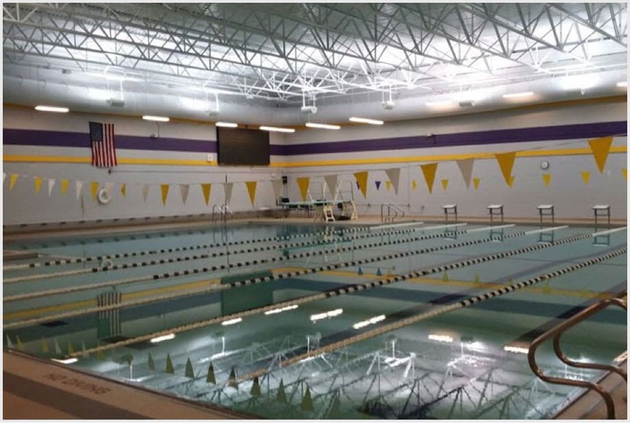 Piscina Avondale High School Swimming Pool - Oakland County