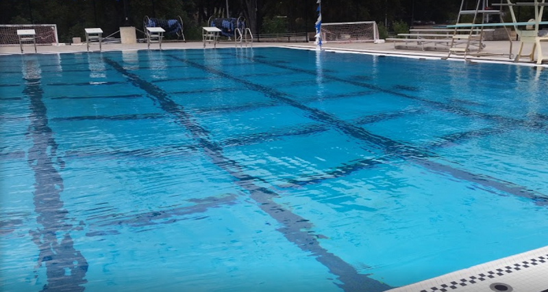 Piscina Baker Swim Complex at Yosemite High School - Madera County