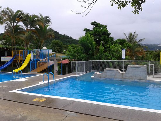 Piscina Balneario De Aguas Termales De Orosi (Los Martines) - Orosi