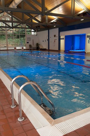 Piscina Bannatyne Grove Park Health Club - London Metropolitan Area