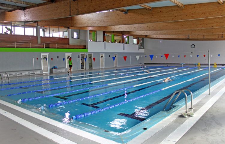 Piscina BeOne Fitness & Sport / Piscina Municipal de Cabezón de la Sal - Cabezon de la Sal