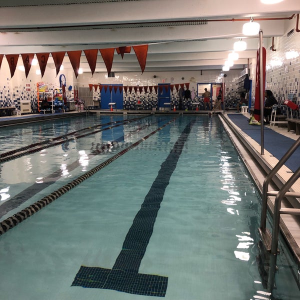 Piscina Berkeley Carroll School Athletic Center - New York City (All 5 Boroughs)