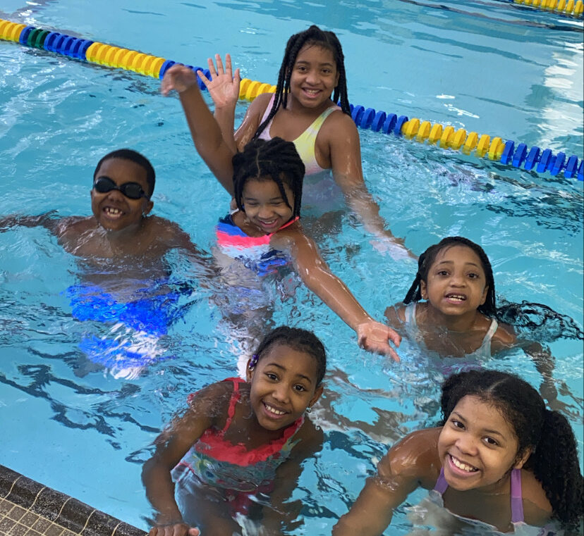 Piscina Birmingham Family YMCA - Oakland County