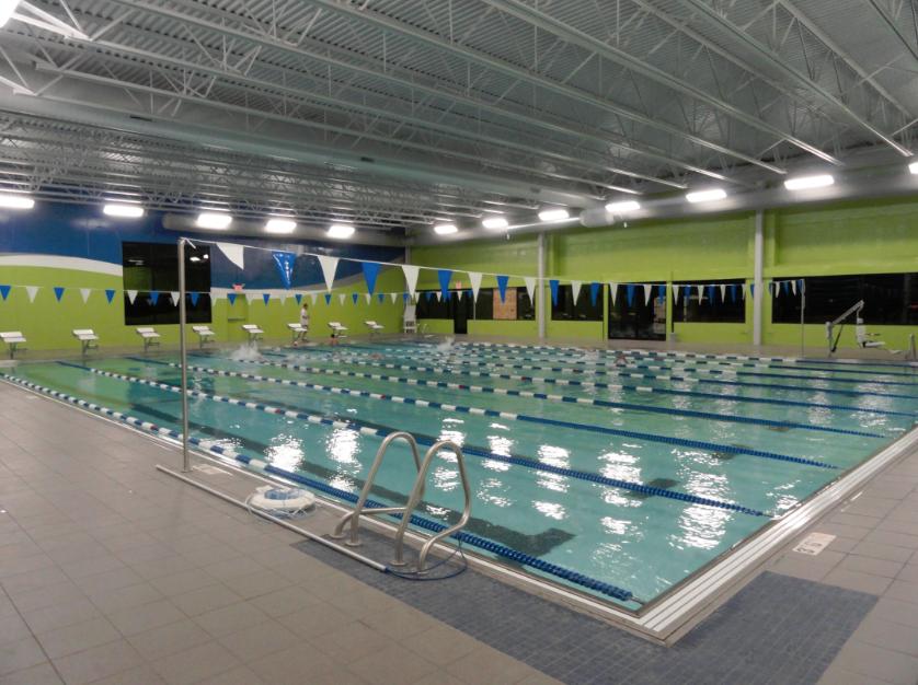 Piscina Bluewater Aquatic Center - Dakota County