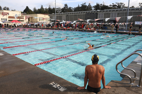 Piscina Burlingame Aquatic Center at Burlingame High School - San Mateo County