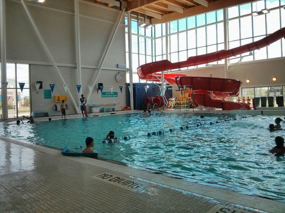 Piscina Cassie Campbell Community Centre - Peel Regional Municipality