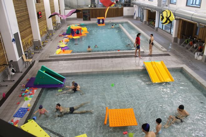 Piscina Centre Aquatique Les Fontaines - Doue La Fontaine