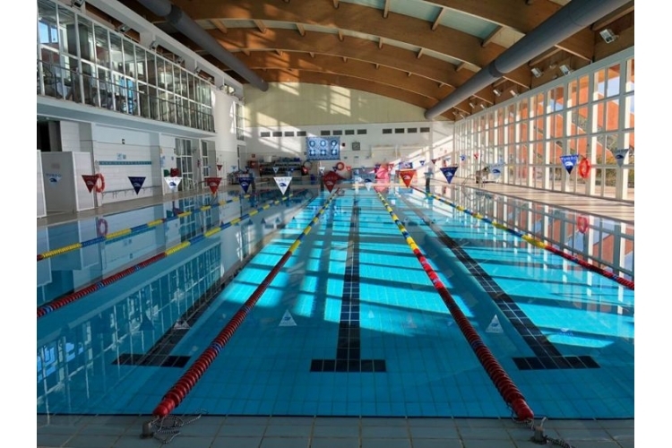 Piscina Centro Acuatico Comarcal de Requena - Requena