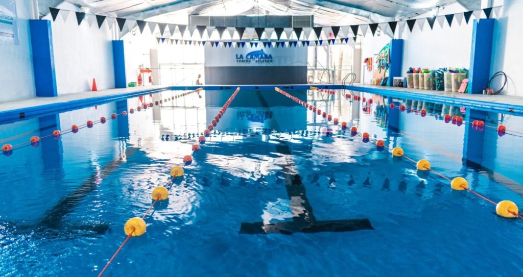 Piscina Centro Acuatico de La Cámara de Comercio e Industria de Ensenada - Ensenada Partido