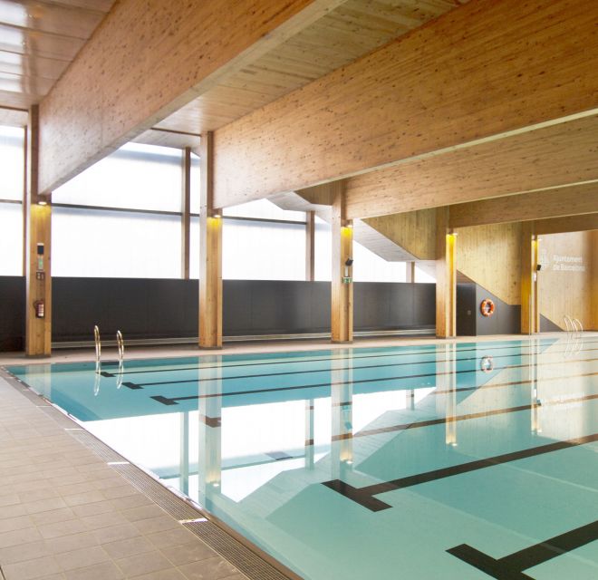 Piscina Centro Deportivo Municipal / CEM del Turó de la Peira - Barcelona