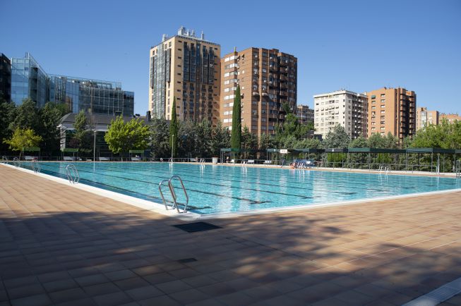 Piscina Centro Deportivo Municipal Raúl González - Madrid