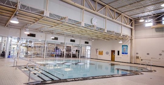 Piscina Chaplin Family YMCA - Waterloo Regional Municipality