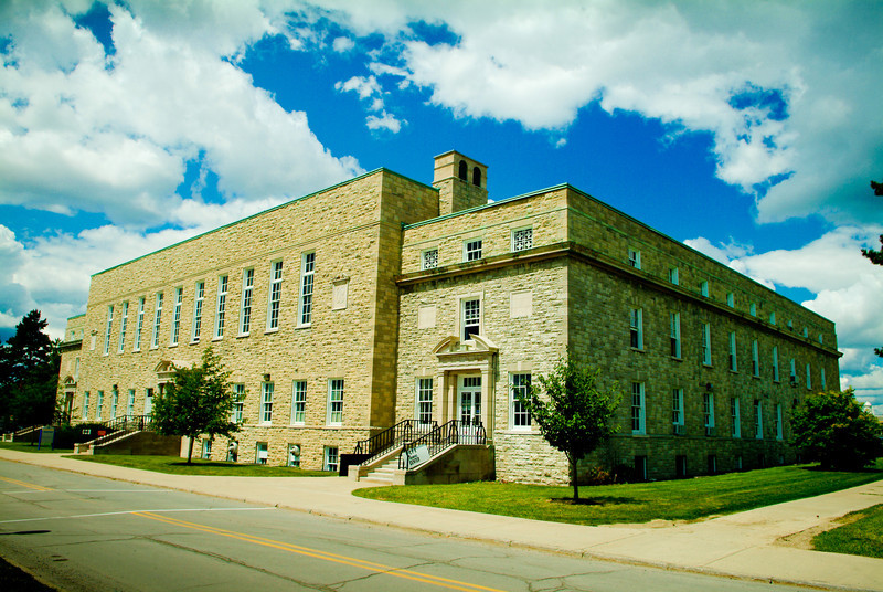 Piscina Clark Hall- SUNY University at Buffalo - Erie County