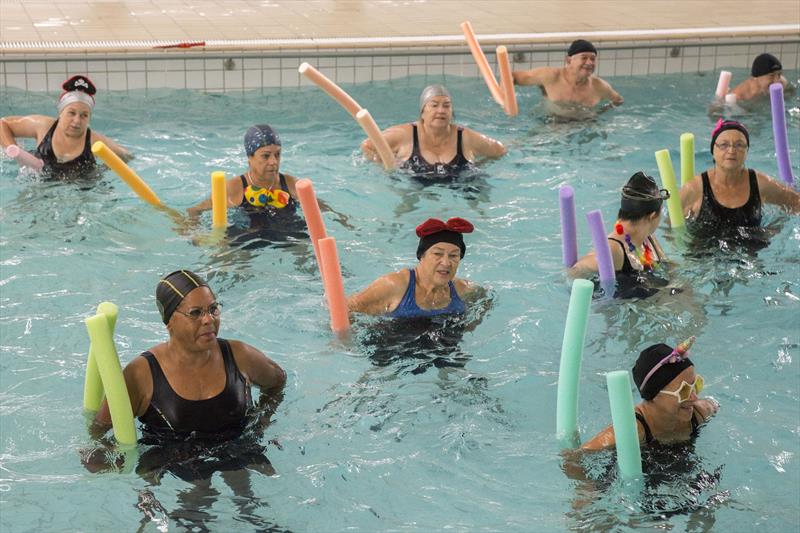 Piscina Clube da Gente Santa Felicidade - Curitiba