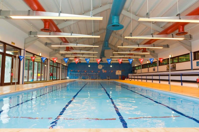 Piscina Cranleigh School Sports Club - Surrey