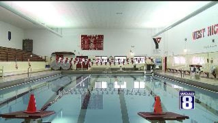 Piscina Davenport West High School Swimming Pool - Scott County