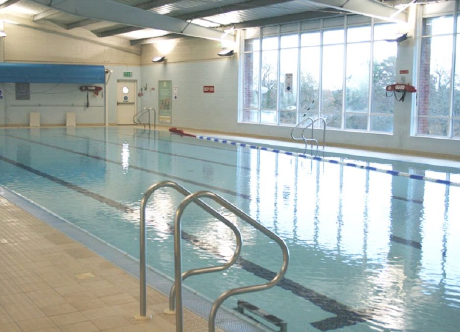 Piscina de Stafford Sports Centre - Surrey