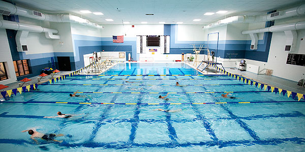 Piscina Dean Aquatic Center Albion College - Calhoun County