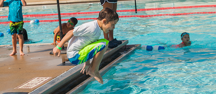 Piscina Delaware Family YMCA - Erie County