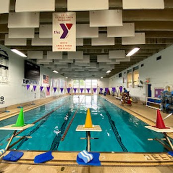 Piscina Dixon Family YMCA - Lee County