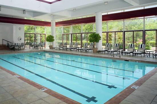 Piscina DoubleTree by Hilton Hotel - Tulsa Warren Place - Tulsa County