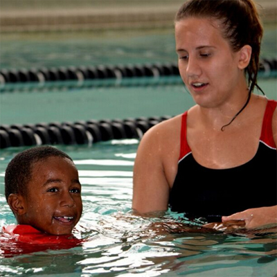 Piscina Downtown Anniston YMCA - Calhoun County