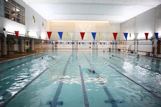 Piscina Downtown Berkeley YMCA - Alameda County