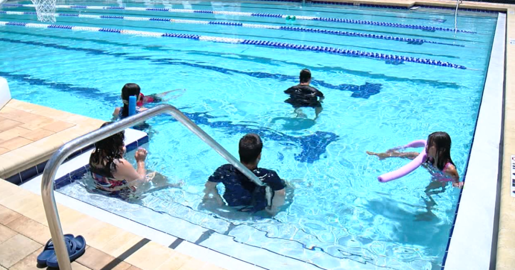 Piscina East Pasco Family YMCA - Pasco County