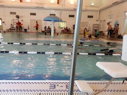 Piscina East Valley Family YMCA - Santa Clara County