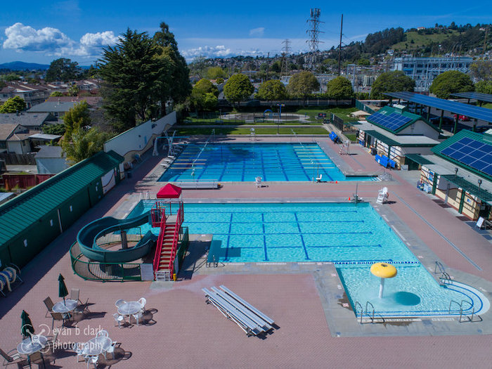 Piscina El Cerrito Swim Center - Contra Costa County