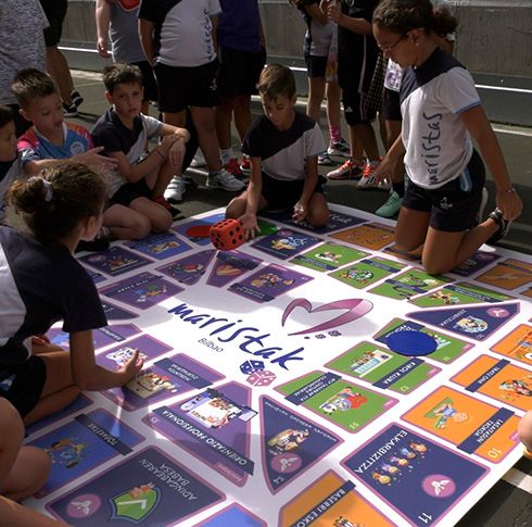 Piscina El Salvador Maristas Ikastetxea | Polideportivo del Colegio el Salvador Hermanos Maristas - Bilbao