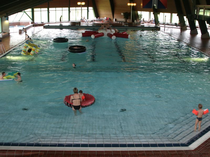 Piscina Ellwanger Wellenbad (Wave Pool) - Ellwangen