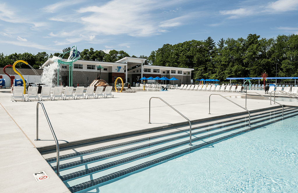 Piscina Emilson YMCA - Plymouth County