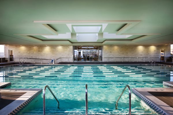 Piscina Equinox Sports Club Boston - Suffolk County