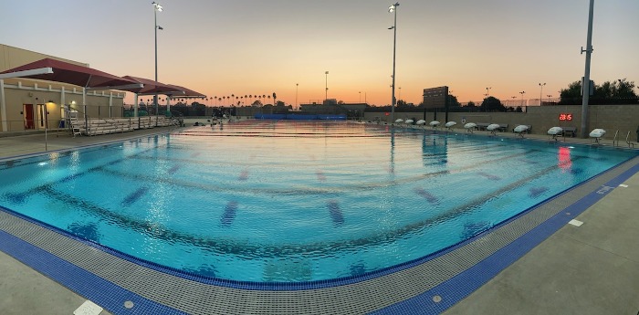 Piscina Estancia High School Aquatic Center - Orange County