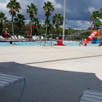 Piscina Evalyn Sadlier Jones YMCA - Sarasota County