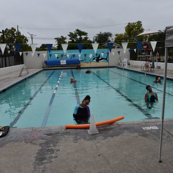 Piscina Fairfield Family YMCA - Los Angeles County