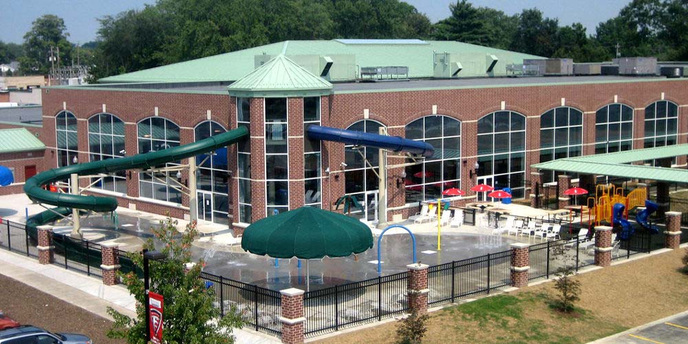 Piscina Fairview Park Recreation @ the Gemini Center - Cuyahoga County