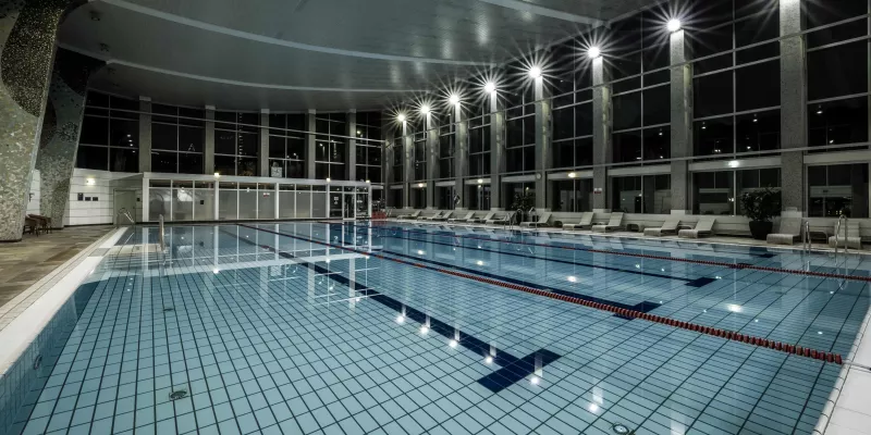 Piscina Fitness First - Eschenheimer Turm at the Hilton Frankfurt Hotel - Frankfurt am Main