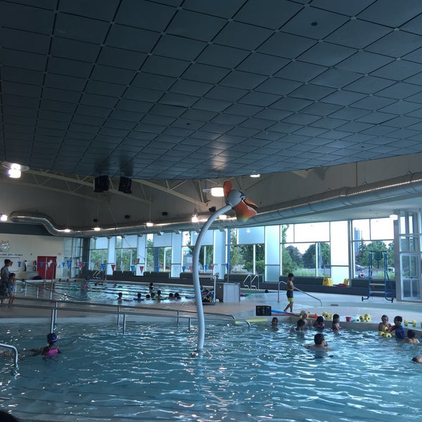 Piscina Frank McKechnie Community Centre Pool - Peel Regional Municipality