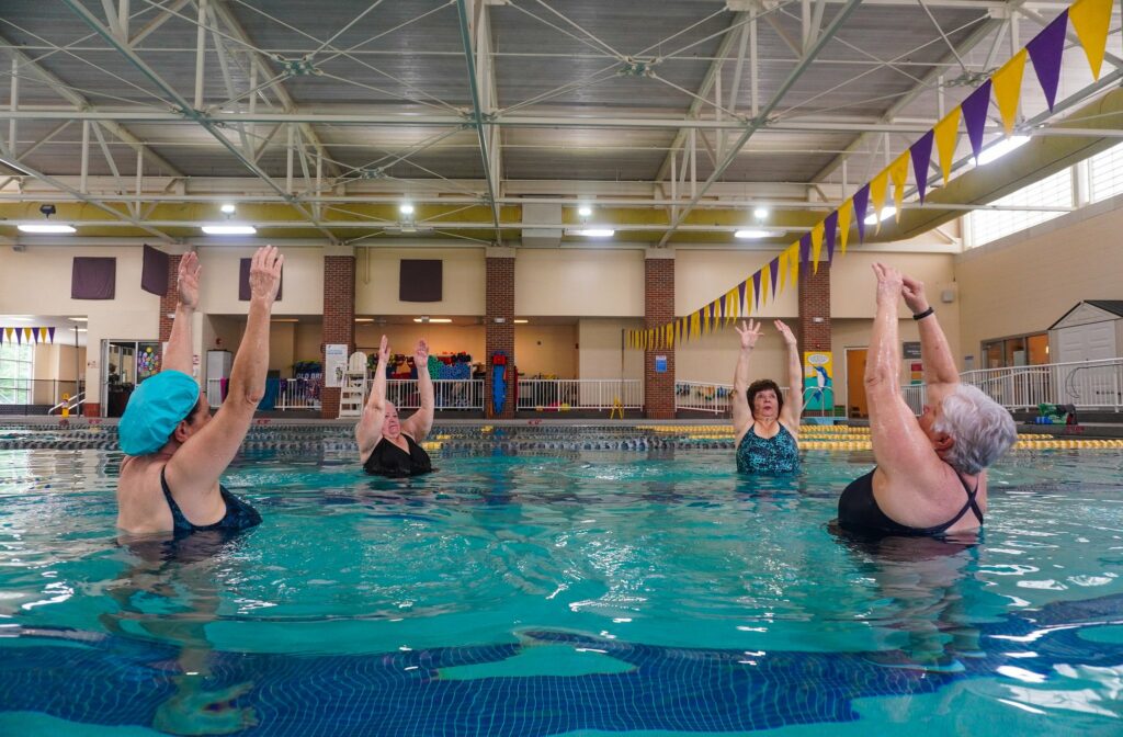 Piscina Freehold Family YMCA - Monmouth County