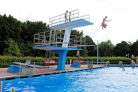 Piscina Frei- und Hallenbad Löhne - Loehne