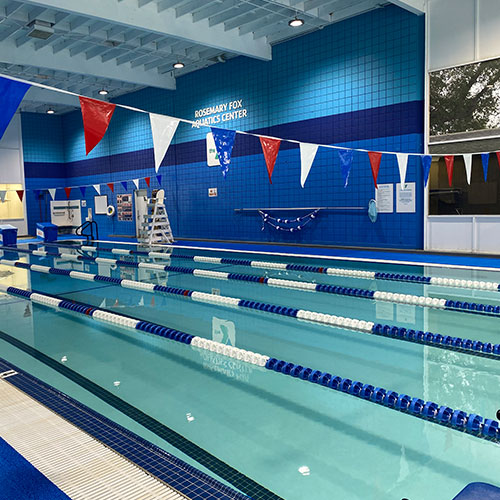 Piscina Fullerton Family YMCA Health & Fitness Center - Orange County