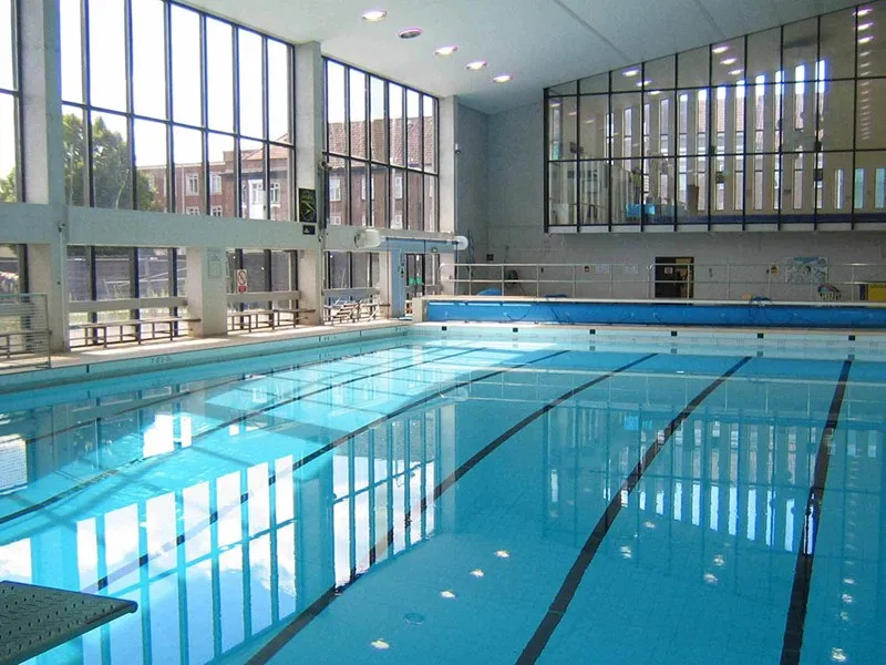 Piscina Fullwell Cross Leisure Centre - London Metropolitan Area