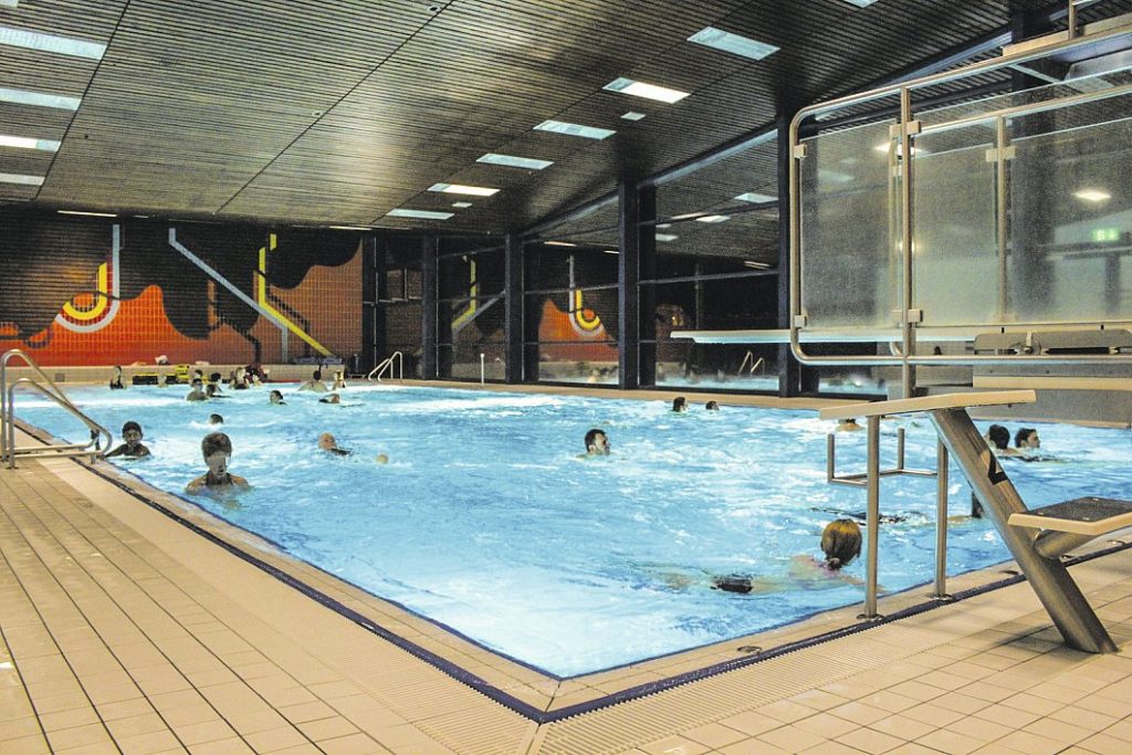 Piscina Gartenhallenbad Enger - Enger