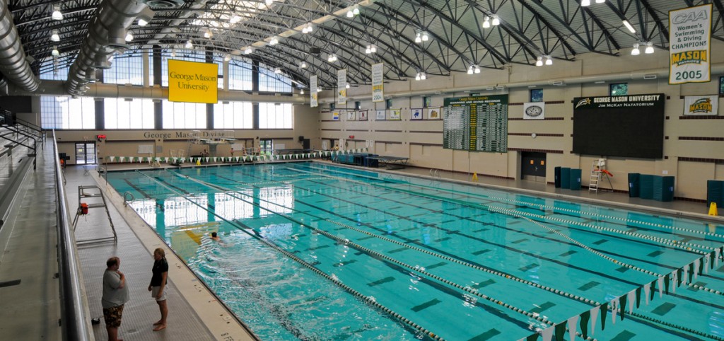 Piscina George Mason University Aquatic and Fitness Center - Fairfax County