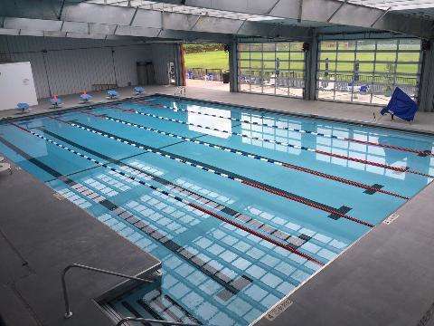 Piscina Goshen Aquatic Center - Orange County